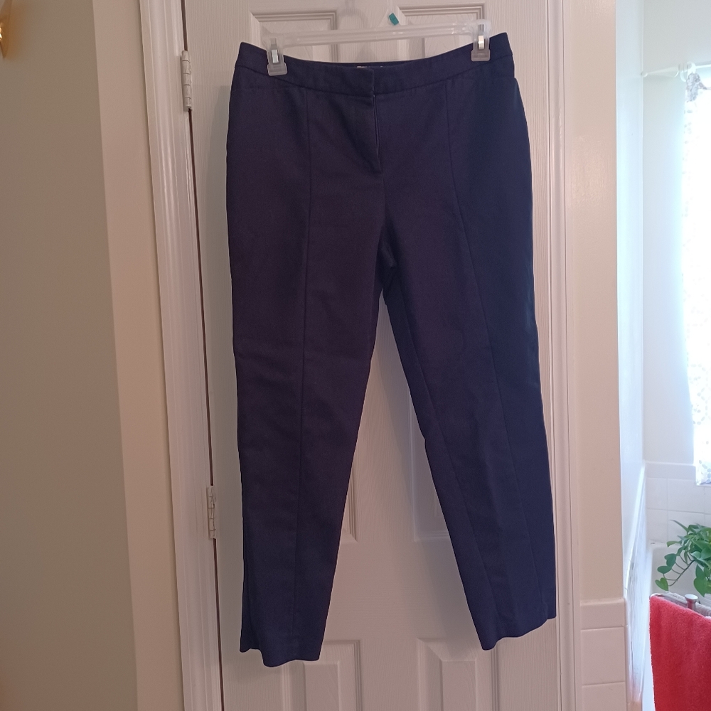 Chicos 1 So Slimming pants.